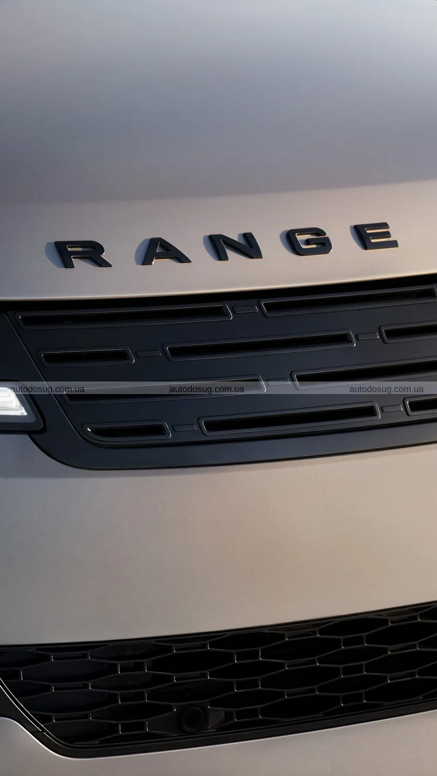 Новий Range Rover Sport зберіг знайомий вигляд