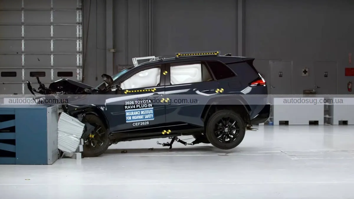 Новий Toyota RAV4 спіткнувся на тесті IIHS