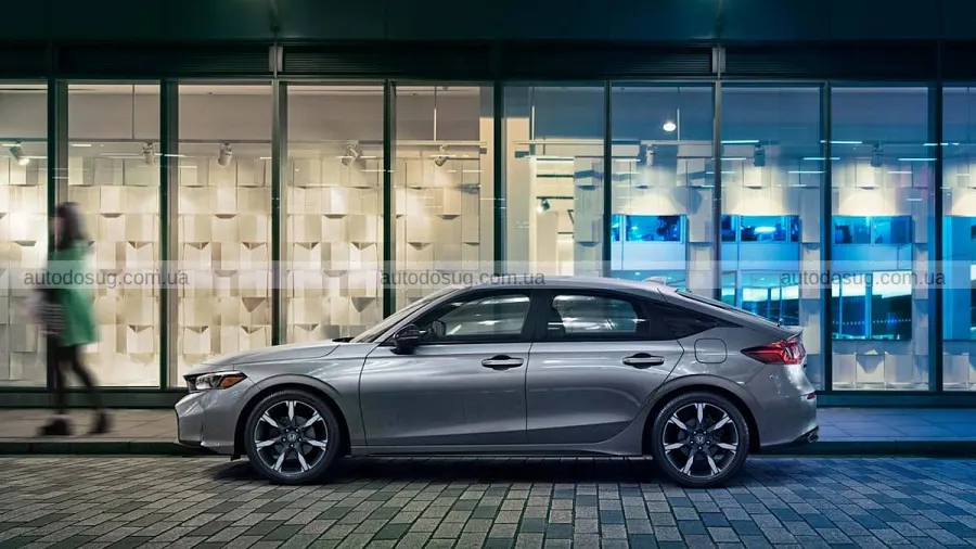 Оновлений Honda Civic подорожчав і отримав Sport-L