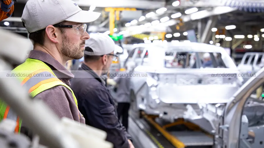 Оновлений Volkswagen Atlas став на конвеєр у США