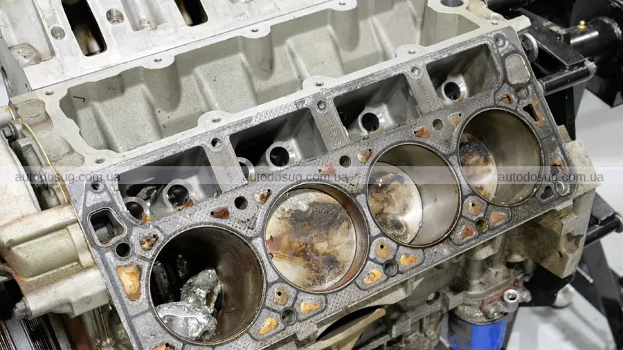 Розбір LS1 показав, як Corvette втратив мотор