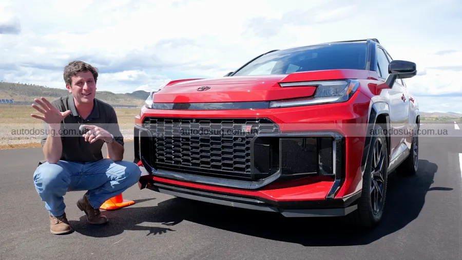 Сімейний RAV4 випередив 470-сильний Jeep