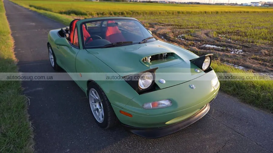 Стара Mazda MX-5 отримала серце від Ferrari